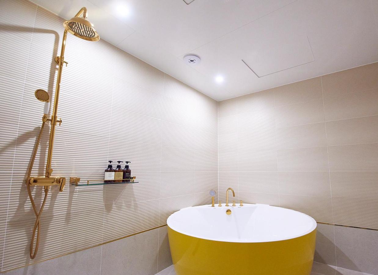 Denbasta Signature Hotel Busan Esterno foto