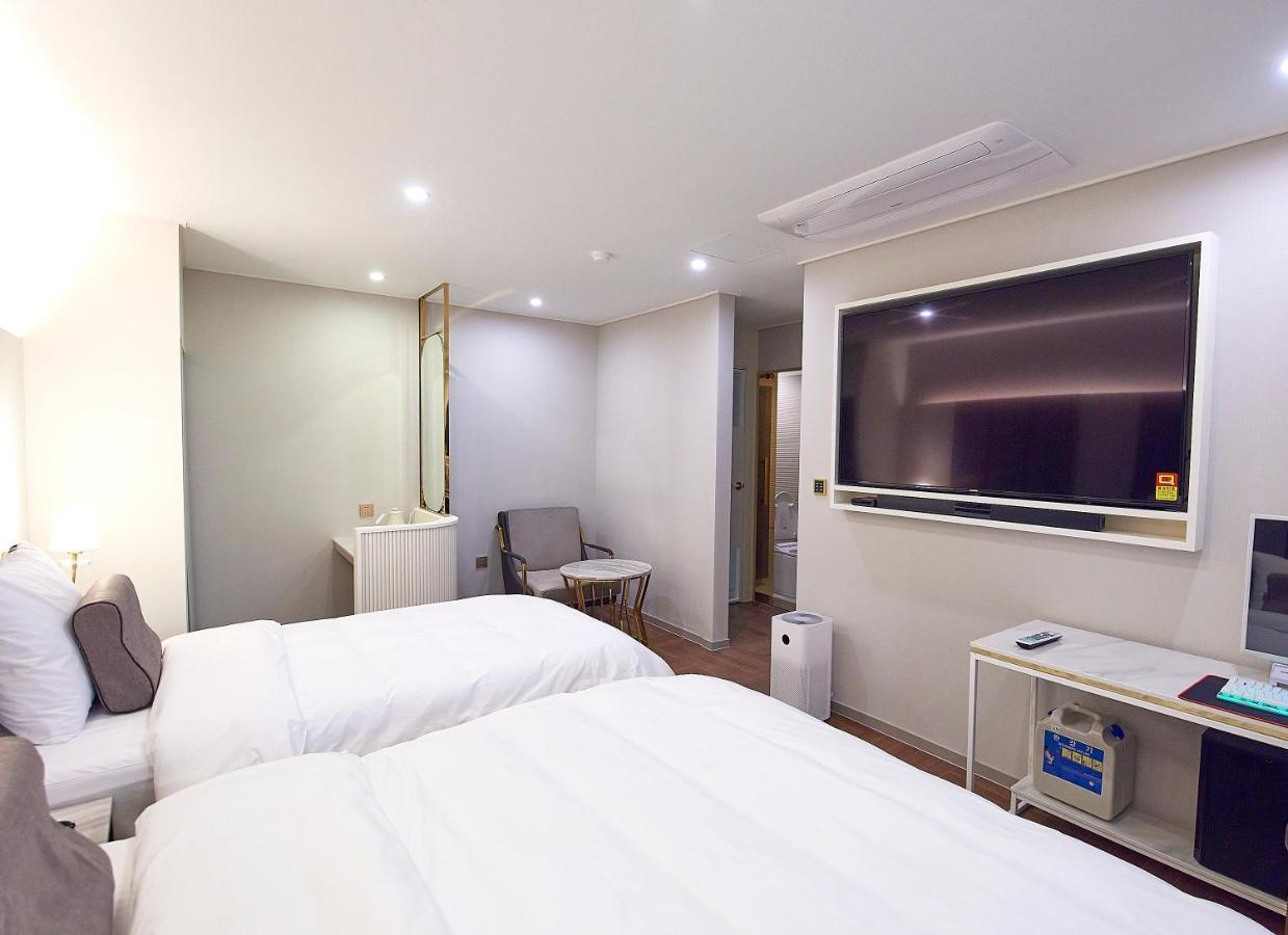 Denbasta Signature Hotel Busan Esterno foto