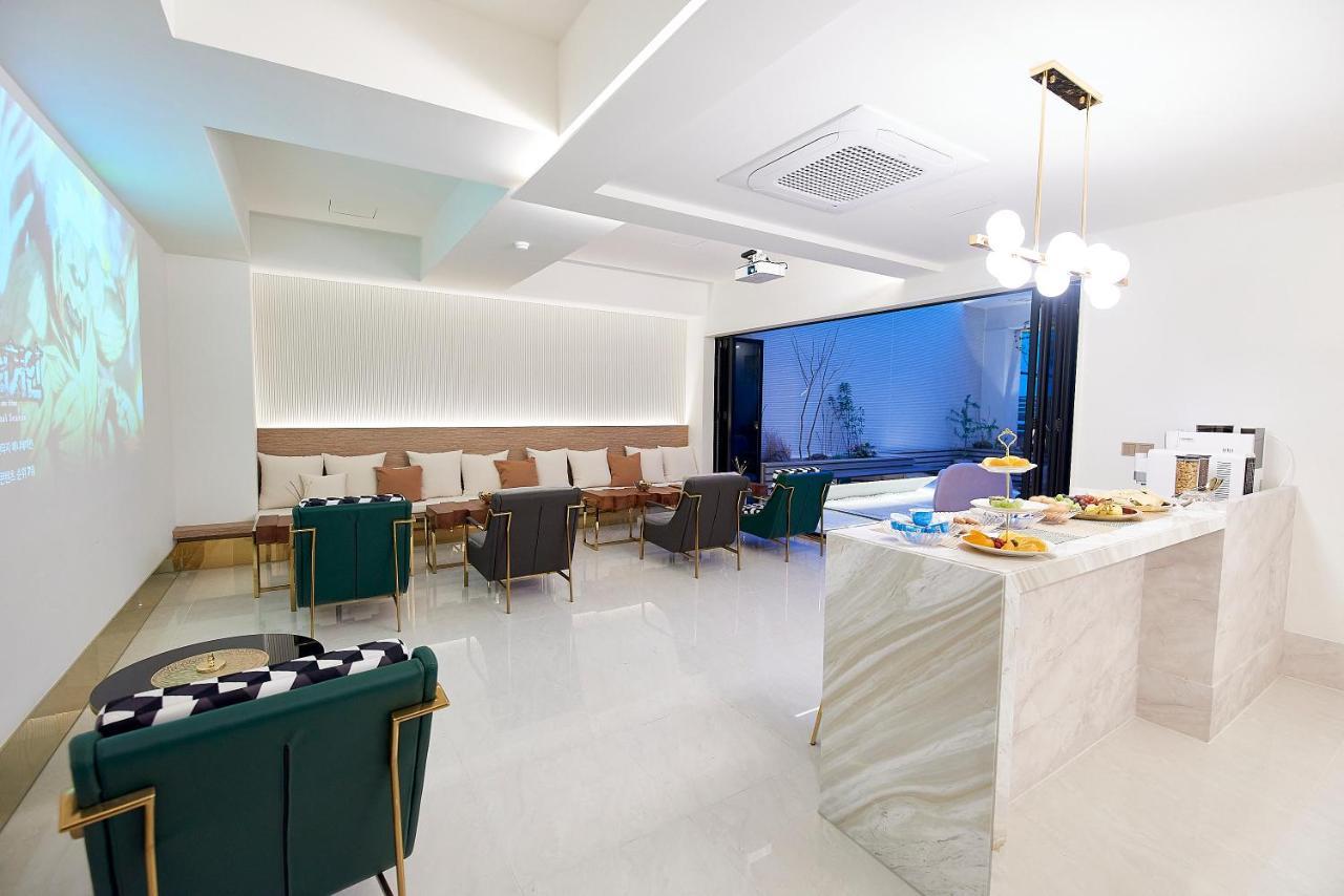Denbasta Signature Hotel Busan Esterno foto